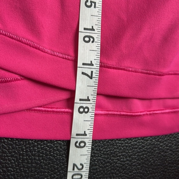 Athleta Transcend Wrap Top Salvia Pink Vneck Gym Yoga UPF Stretch Sz M NEW - Picture 10 of 10